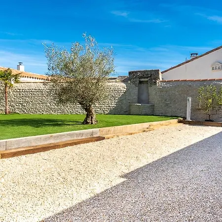 Maison Moderne Avec Jardin Clos Pour 4 Pers. - Fr-1-835-18 Holiday home Le Bois-Plage-en-Re