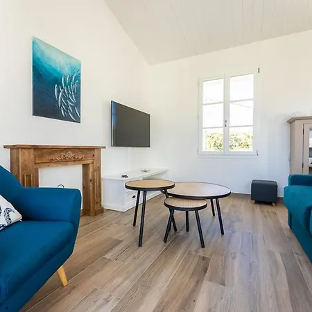 Holiday home Maison Moderne Avec Jardin Clos Pour 4 Pers. - Fr-1-835-18