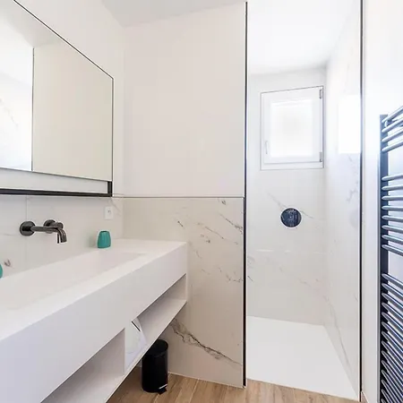 Maison Moderne Avec Jardin Clos Pour 4 Pers. - Fr-1-835-18 Tatil Evi *