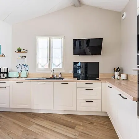 Maison Moderne Avec Jardin Clos Pour 4 Pers. - Fr-1-835-18