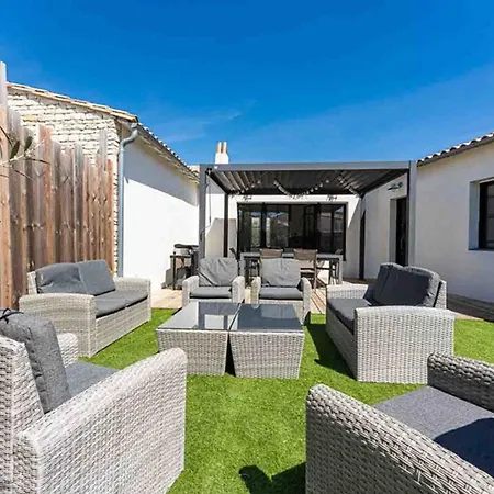 Maison Moderne Avec Jardin Clos Pour 4 Pers. - Fr-1-835-18 *