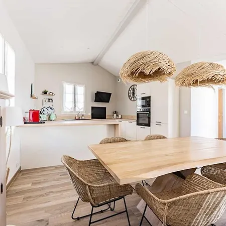 Maison Moderne Avec Jardin Clos Pour 4 Pers. - Fr-1-835-18 * Le Bois-Plage-en-Ré